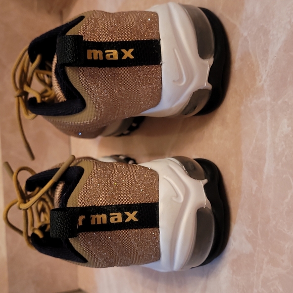 Limited Edition Nike Air Max - Picture 6 of 11